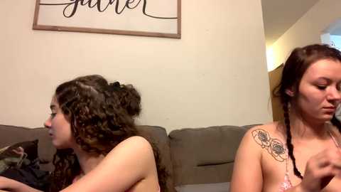kylieexoxoxo2432 @ chaturbate on 20240113