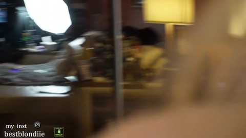 bestblondiiecb @ chaturbate on 20240114