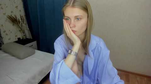 phoebepaw @ chaturbate on 20240117