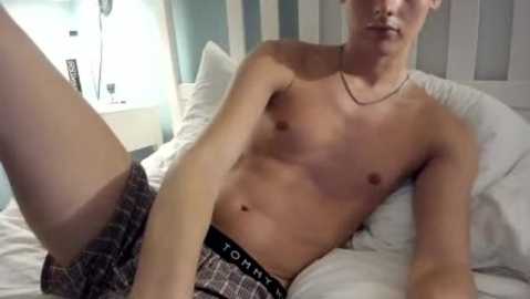 sensualalien @ chaturbate on 20240118