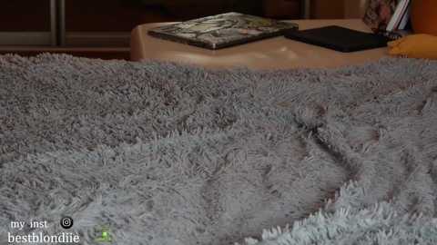bestblondiiecb @ chaturbate on 20240124