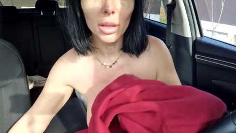 2whitediamonds @ chaturbate on 20240125