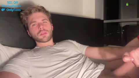 hot8pack01 @ chaturbate on 20240203