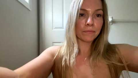 bigblueeyedbumgirl @ chaturbate on 20240204