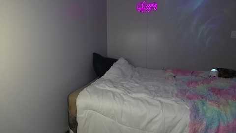 sunshinedarling1 @ chaturbate on 20240204