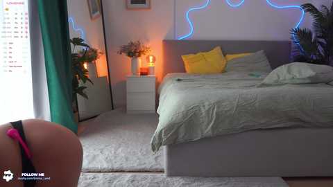 emma_land @ chaturbate on 20240207