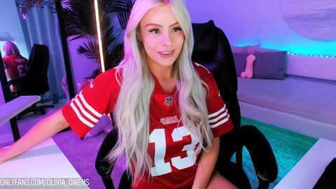 oliviaowens @ chaturbate on 20240207