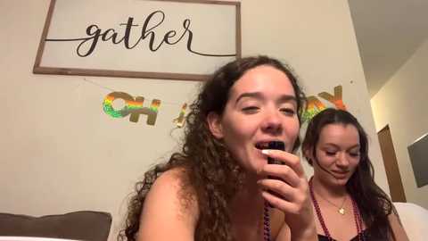 kylieexoxoxo2432 @ chaturbate on 20240208
