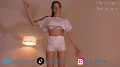 lesi_moon @ chaturbate on 20240210