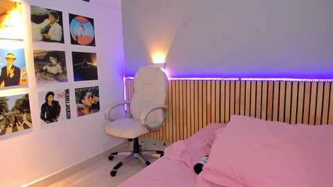 little_effy18 @ chaturbate on 20240211