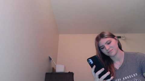 elliewilliamsgf @ chaturbate on 20240214