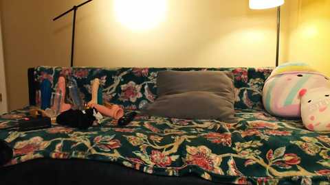 khloeexoxo @ chaturbate on 20240217