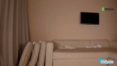 hollyextra @ chaturbate on 20240218