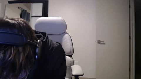 lustfullives @ chaturbate on 20240219
