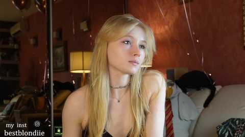 bestblondiiecb @ chaturbate on 20240222