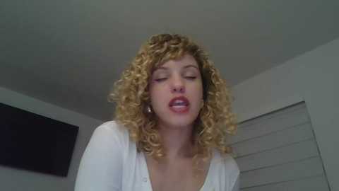 theislandgirl @ chaturbate on 20240225