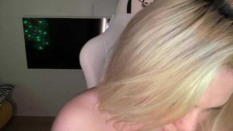 kiradivine @ chaturbate on 20240305