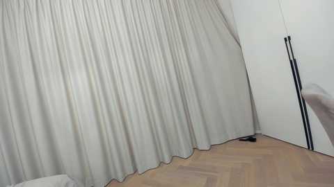 ehotlovea @ chaturbate on 20240309
