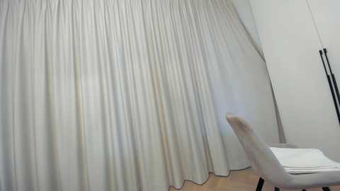 ehotlovea @ chaturbate on 20240311