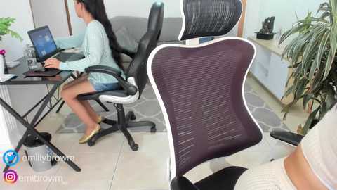emillybrowm @ chaturbate on 20240313