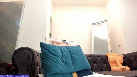hotfallingdevil @ chaturbate on 20240314