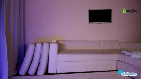 hollyextra @ chaturbate on 20240318