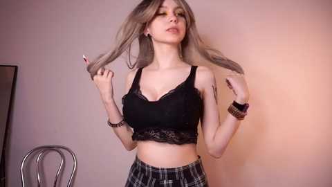 mini_cruella @ chaturbate on 20240318