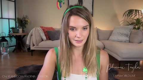 phoenix_taylor @ chaturbate on 20240319