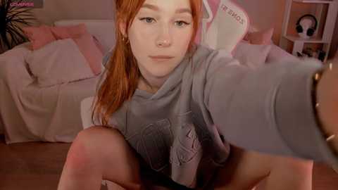 leahsthetics @ chaturbate on 20240321