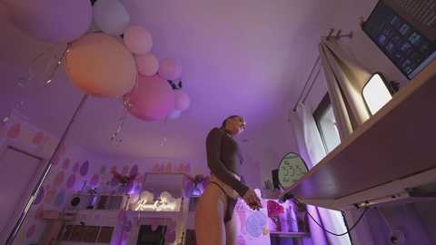 hannahjames710 @ chaturbate on 20240323
