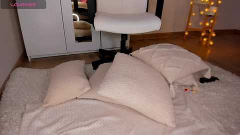 roxy_blue_eyed_ @ chaturbate on 20240323