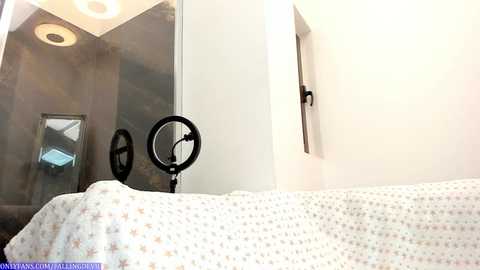 hotfallingdevil @ chaturbate on 20240329