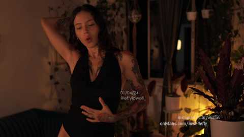 effylowell_ @ chaturbate on 20240402