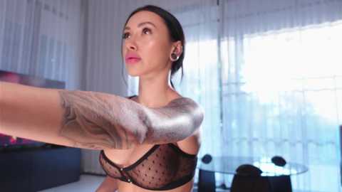 miladenver @ chaturbate on 20240405