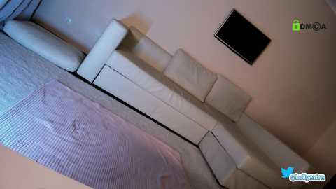 hollyextra @ chaturbate on 20240406