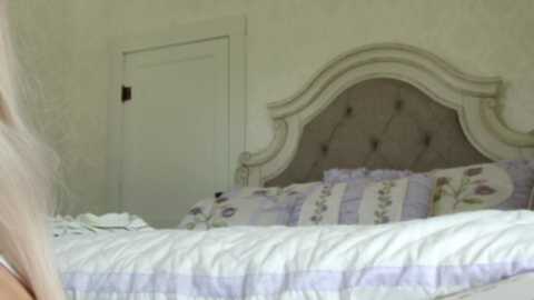 littlegreekflower @ chaturbate on 20240406