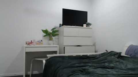 sophs01 @ chaturbate on 20240407