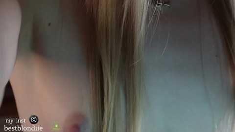 bestblondiiecb @ chaturbate on 20240408