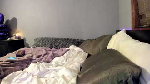 brunetteb4by @ chaturbate on 20240408