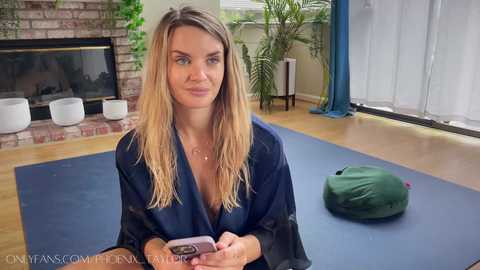 phoenix_taylor @ chaturbate on 20240918