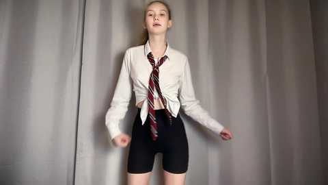 lizzy_cutie @ chaturbate on 20240920