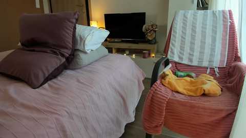 bestgirl_ofthe_neighborhood @ chaturbate on 20240923