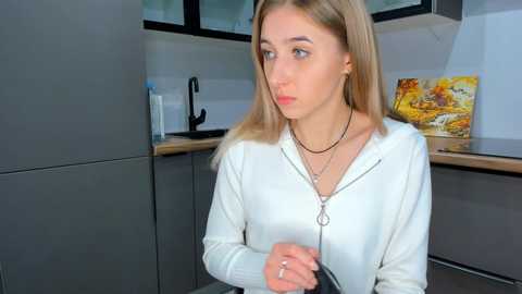 leilahase @ chaturbate on 20240924