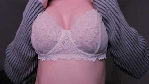 lauratanguy @ chaturbate on 20240925