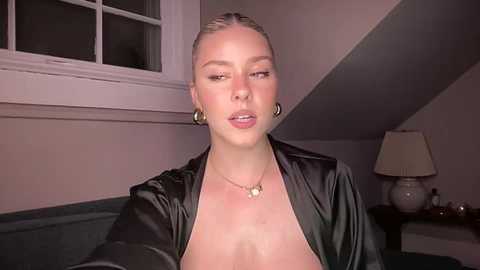 novavangogh @ chaturbate on 20240925