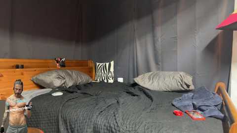 heathaustin8bi7 @ chaturbate on 20241001