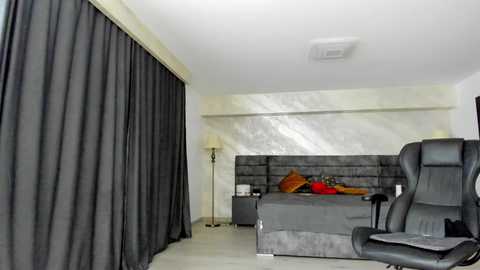 _myaa @ chaturbate on 20241003