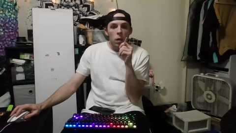 bobby_b6 @ chaturbate on 20241003