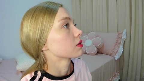 kitty__sophie @ chaturbate on 20241008