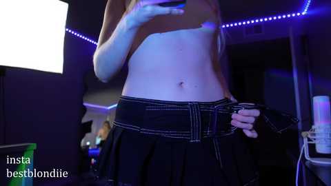 bestblondiiecb @ chaturbate on 20241009